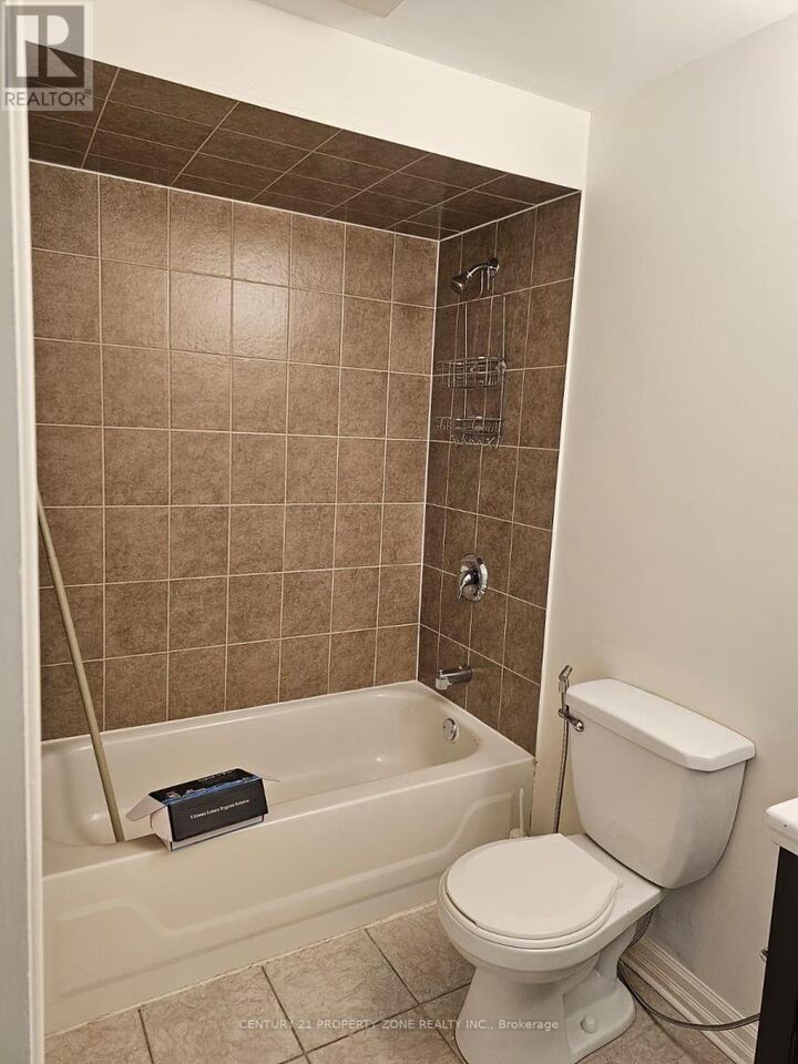 Property Photo:  11 Chalkfarm Crescent  ON L7A 3V8 