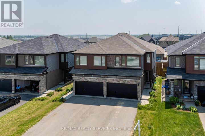 Property Photo:  7 Baker Lane  ON N3L 0K3 