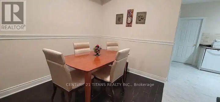 Property Photo:  2931 Bur Oak Avenue South Main  ON L6B 1E6 