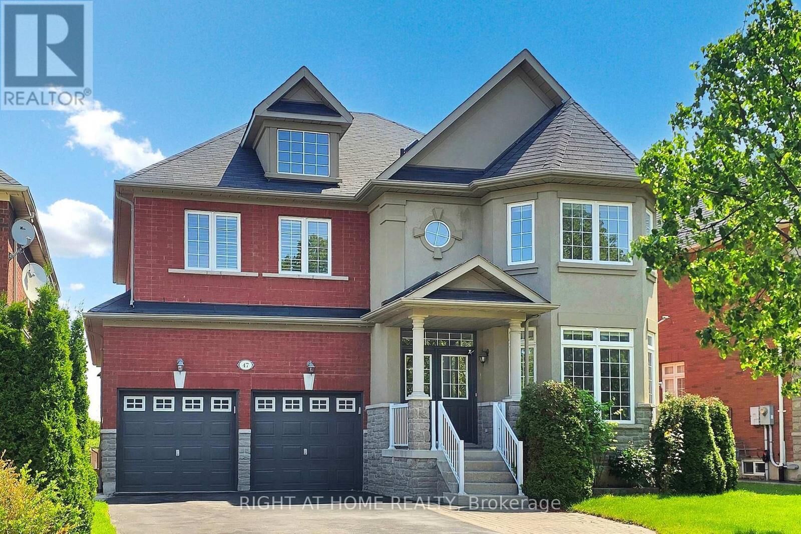 Property Photo: 47 Medoc Place ON L4J 8Y9