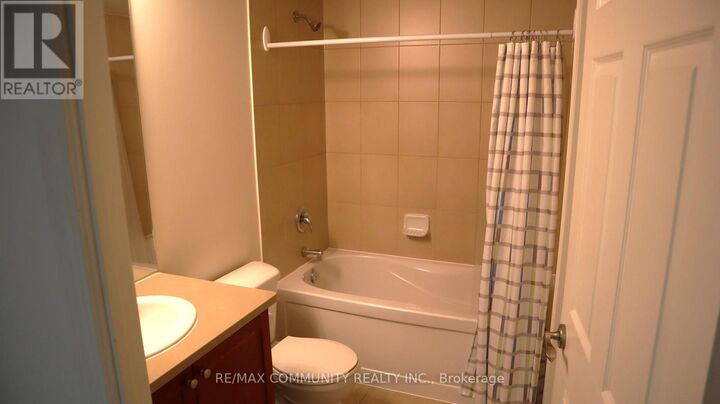 Property Photo: 88 Grangeway Avenue 2207 ON M1H 0A2