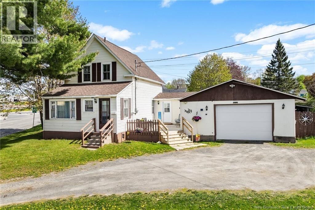 Property Photo:  230 St Mary'S Street  NB E3A 2S4 