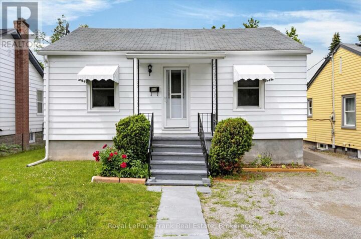 Property Photo: 500 Glengarry Avenue ON K9H 4Y4