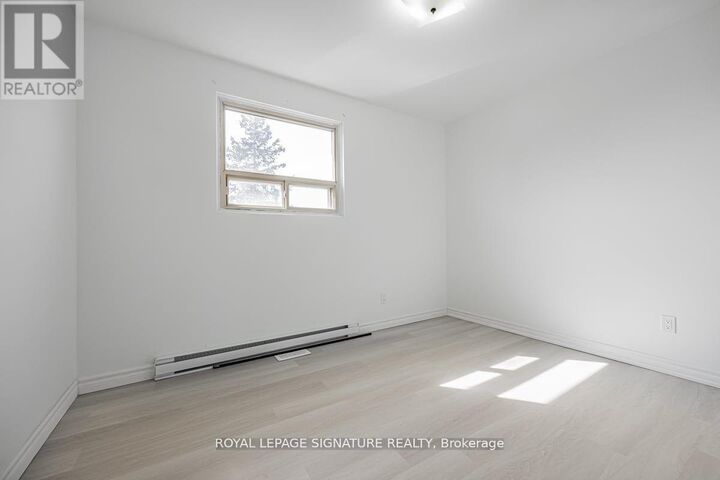 Property Photo: 54 Tuscarora Drive A(Upper ON M2H 2K3