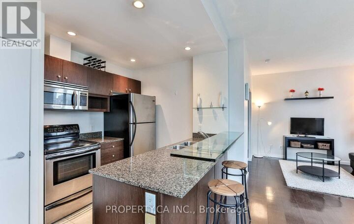 Property Photo: 208 Queens Quay West 3112 ON M5J 2Y5