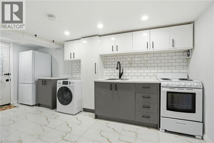 Property Photo:  4849 Willmott Street Lower  ON L2E 1Z5 