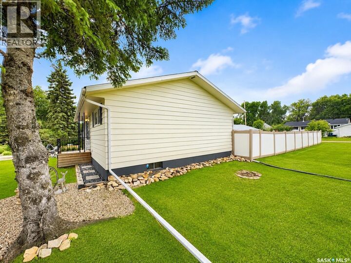 Property Photo:  216 Lorne St.  SK S0G 0Y0 