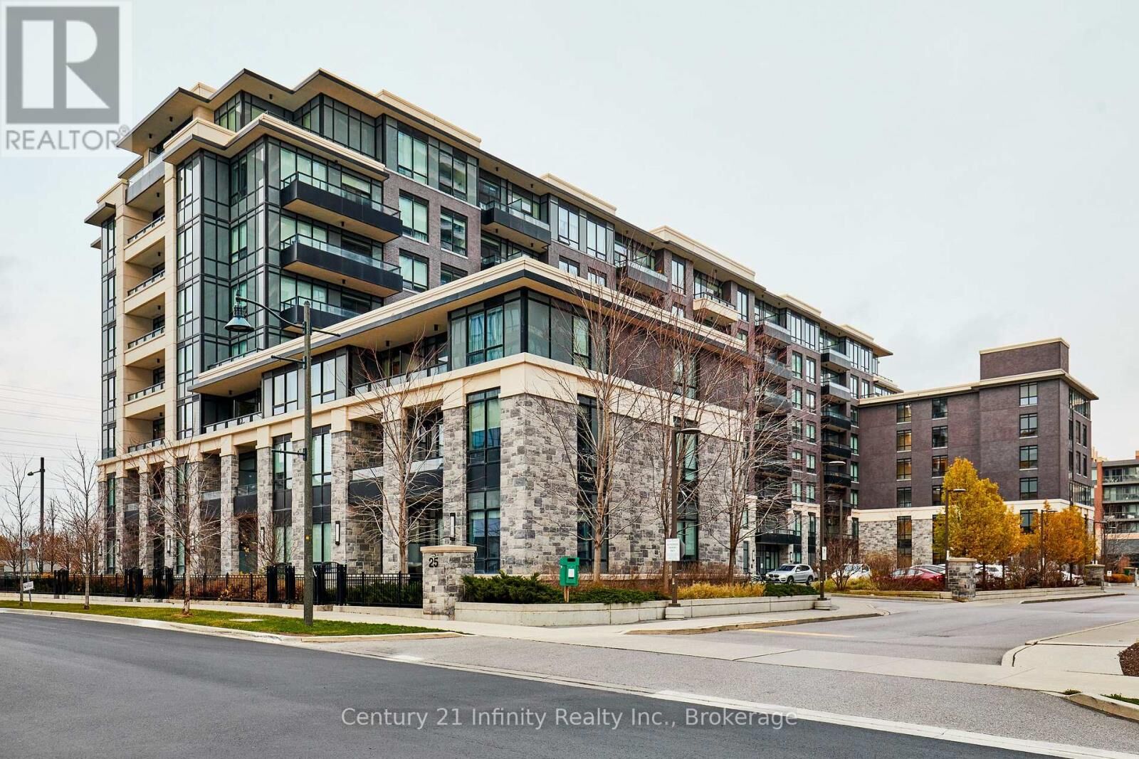 Property Photo:  25 Water Walk Drive 115  ON L6G 0G3 