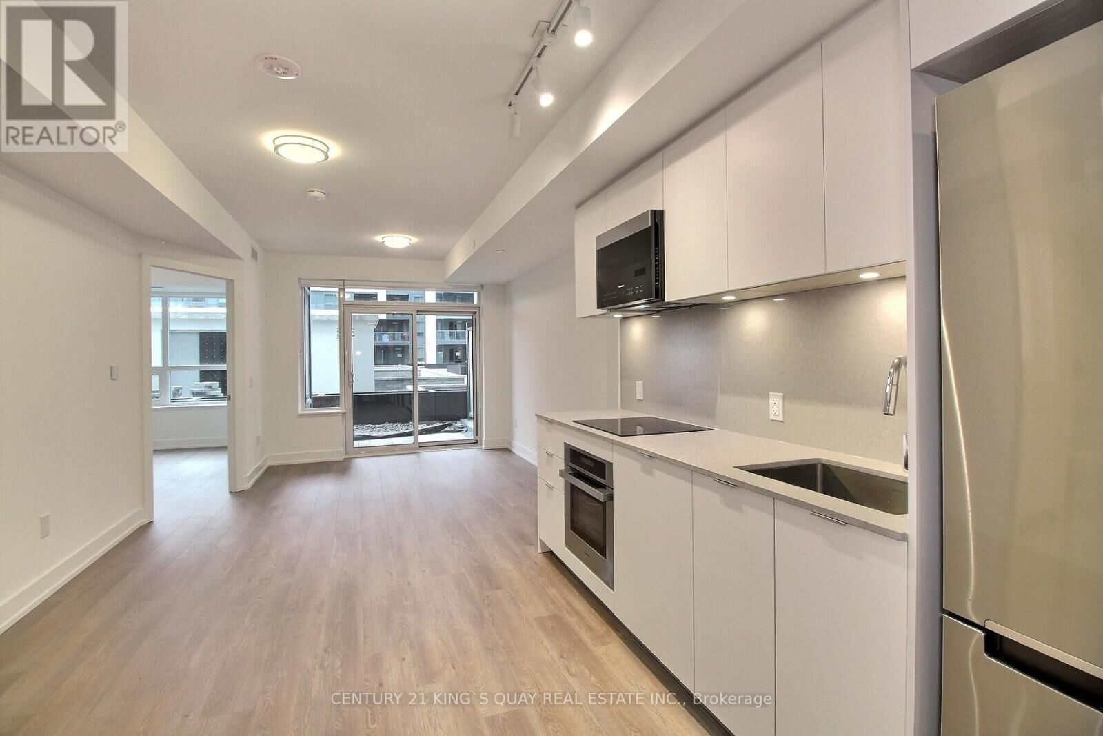Property Photo: 8 Cedarland Drive 305 ON L6G 0H4