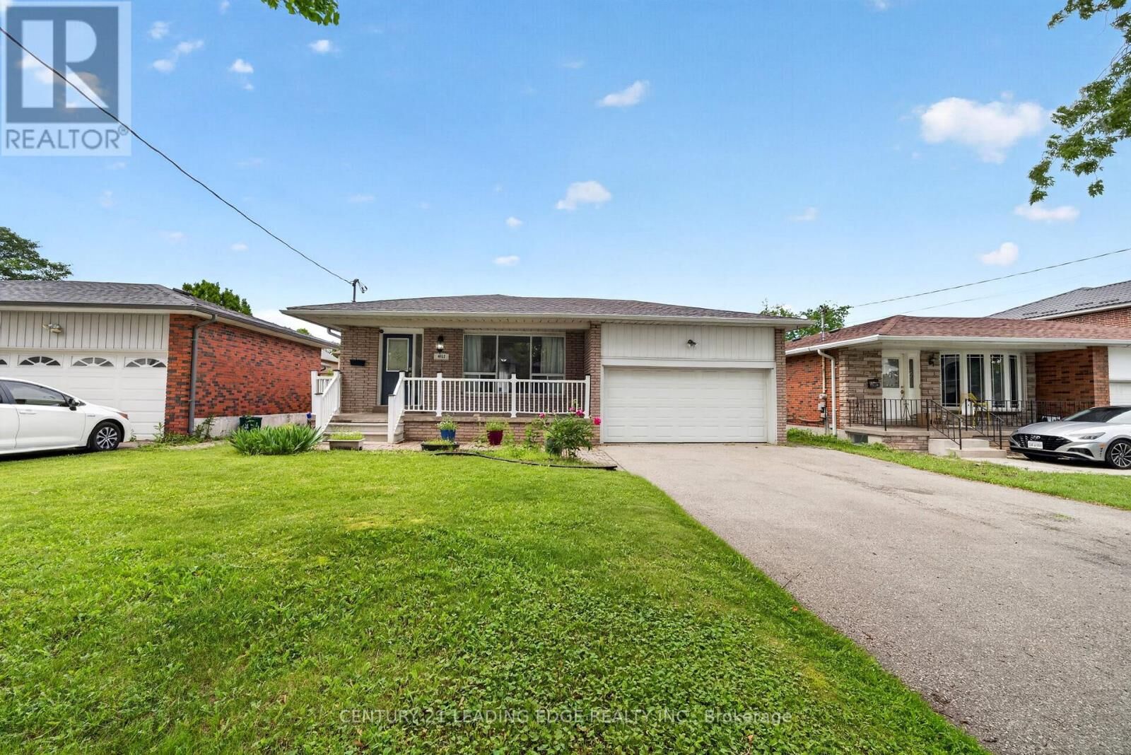 Property Photo:  4012 Ellesmere Road  ON M1C 1J2 