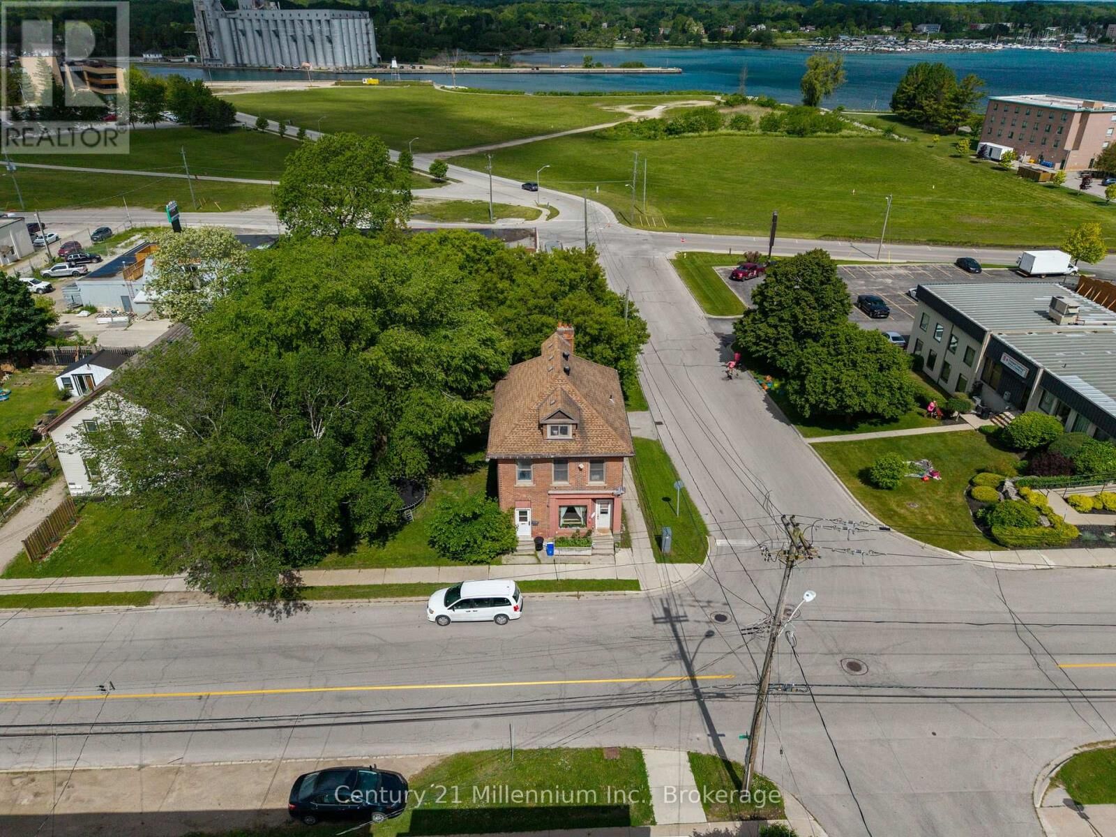 Property Photo:  1700 3rd Avenue East  ON N4K 2L9 