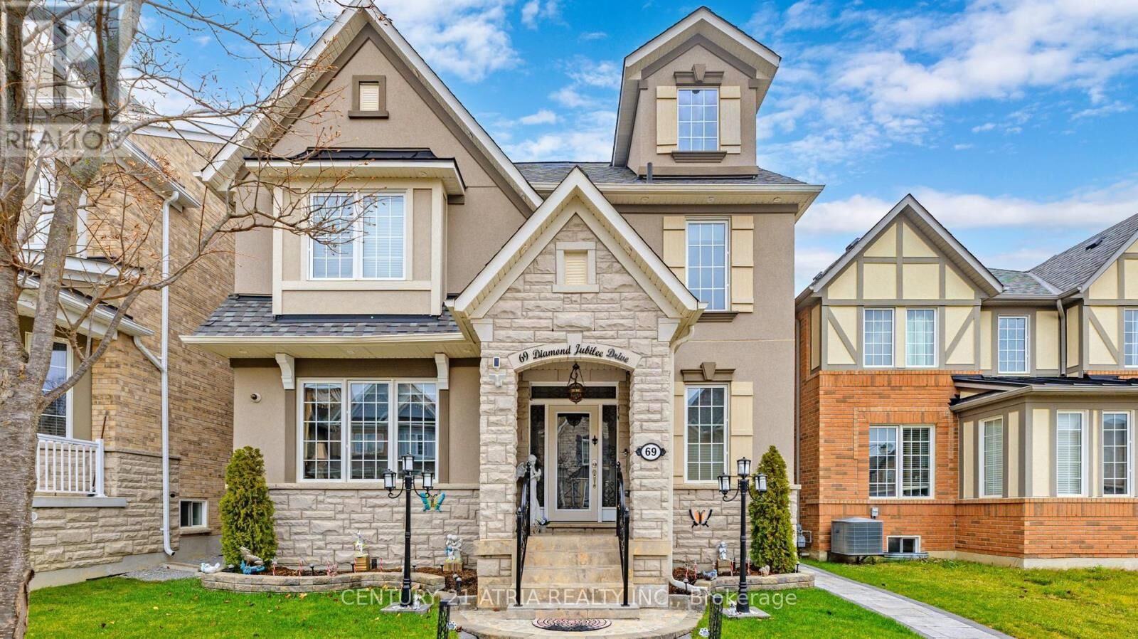 Property Photo: 69 Diamond Jubilee Drive West ON L6B 0Y5
