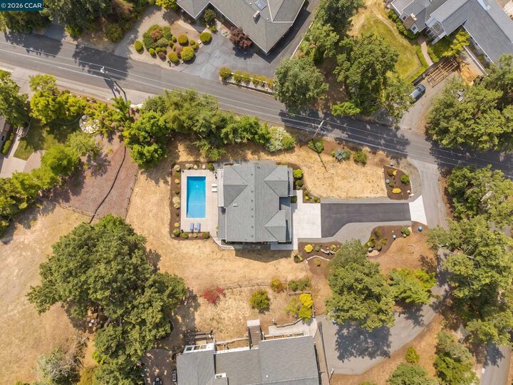 Property Photo: 300 Marks Rd CA 94507