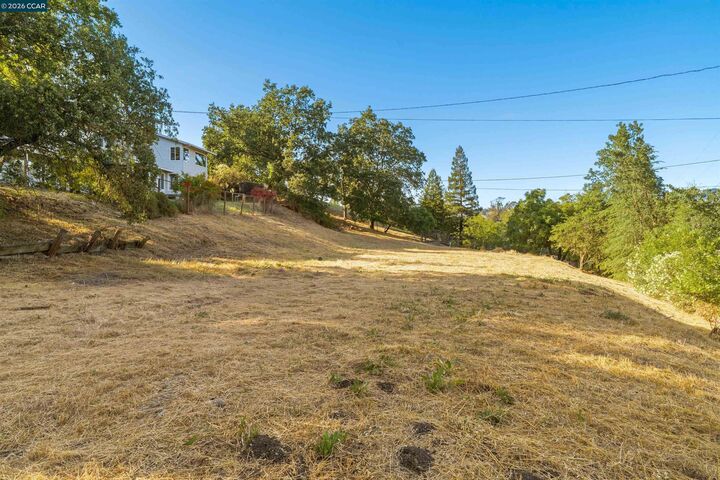 Property Photo:  300 Marks Rd  CA 94507 
