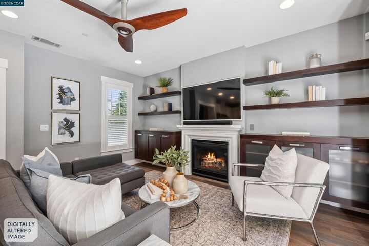 Property Photo: 18 Brookstone Ln CA 94526