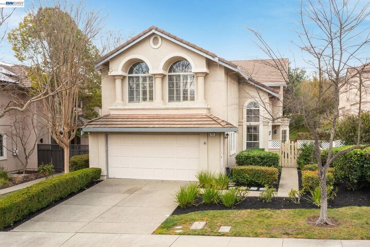Property Photo:  690 Glasgow Cir  CA 94526 