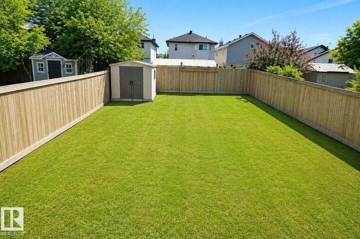 Property Photo:  8523 7 Avenue SW  AB T6X 1G3 