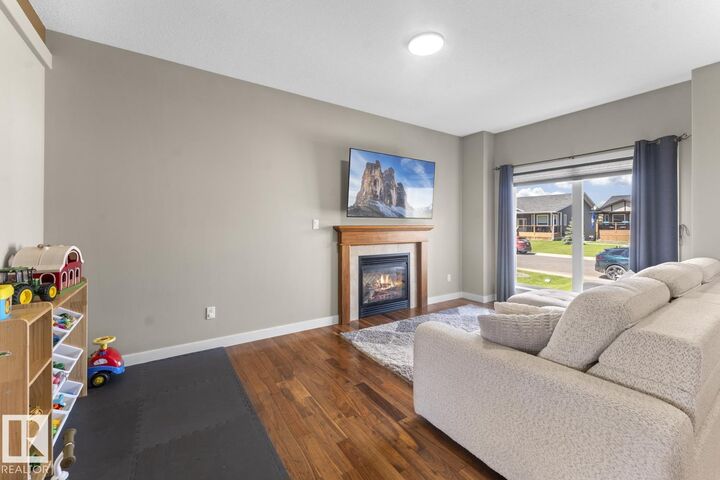 Property Photo:  5911 Meadow Way  AB T9M 0C2 