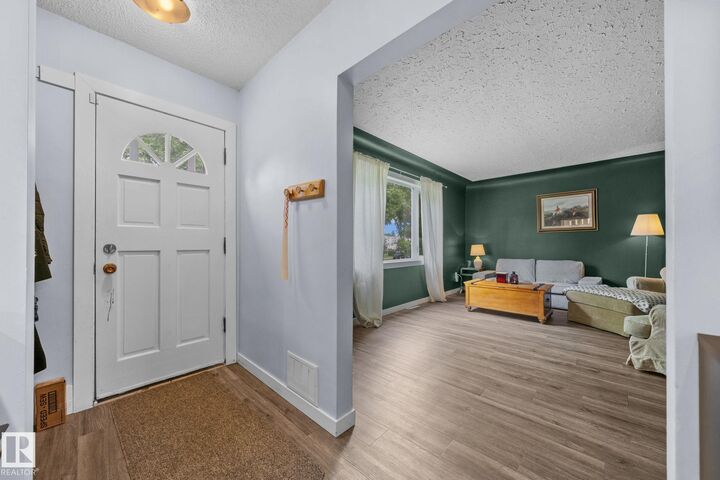 Property Photo:  13631 122 Avenue NW  AB T5L 2W1 