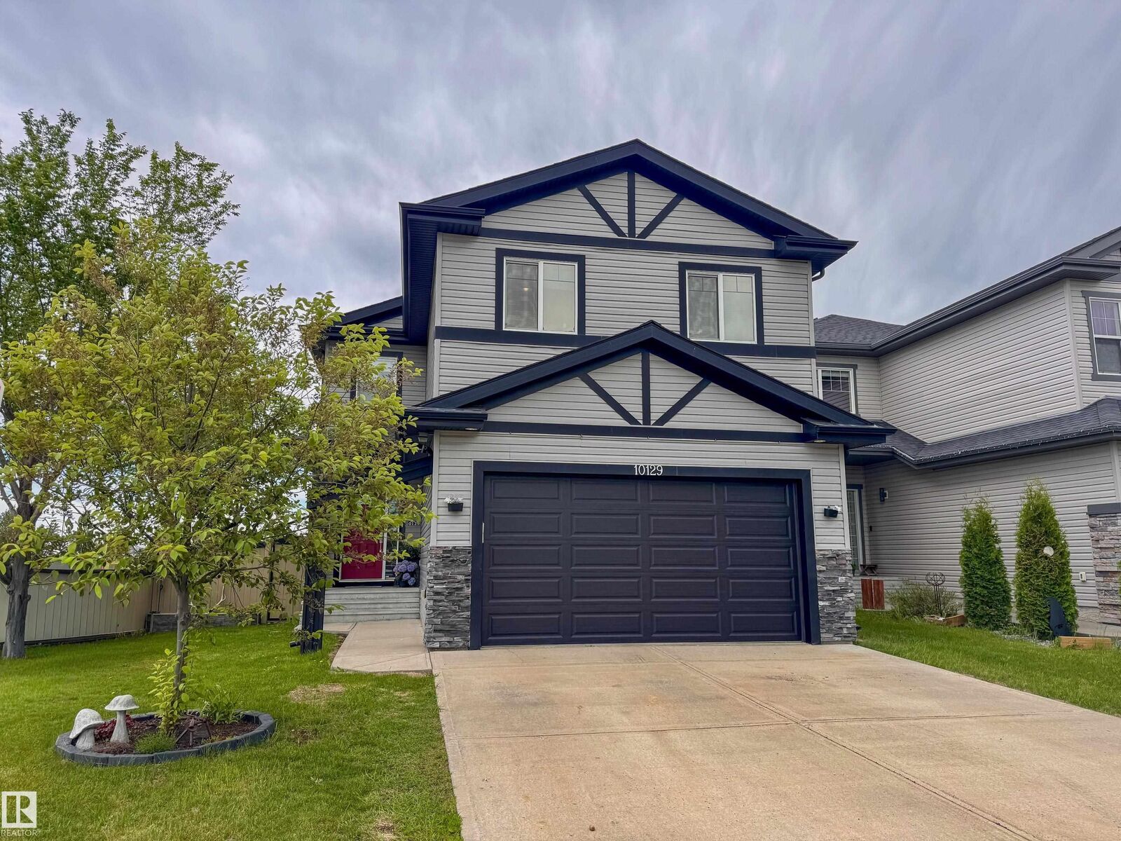 Property Photo:  10129 93 Street  AB T8R 0C4 