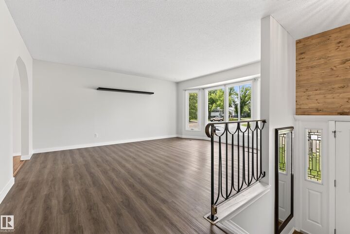 Property Photo: 82 Rosewood Drive AB T8A 0L9