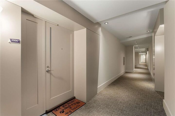 Property Photo:  3325 Piedmont Road NE 2006  GA 30305 