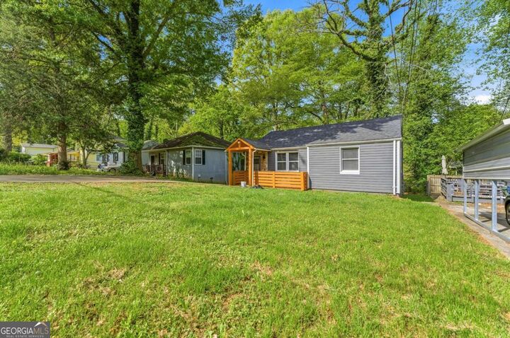 Property Photo:  1307 Elizabeth Avenue SW  GA 30310 