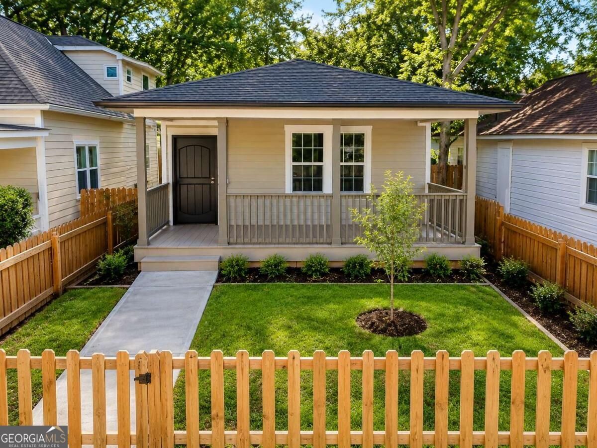Property Photo: 888 Coleman Street GA 30310