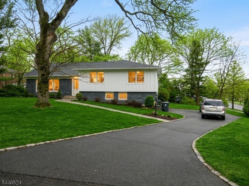 Property Photo: 9 Crestview Ct NJ 07042