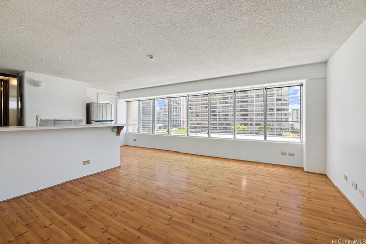 Property Photo:  2525 Date Street 906  HI 96826 