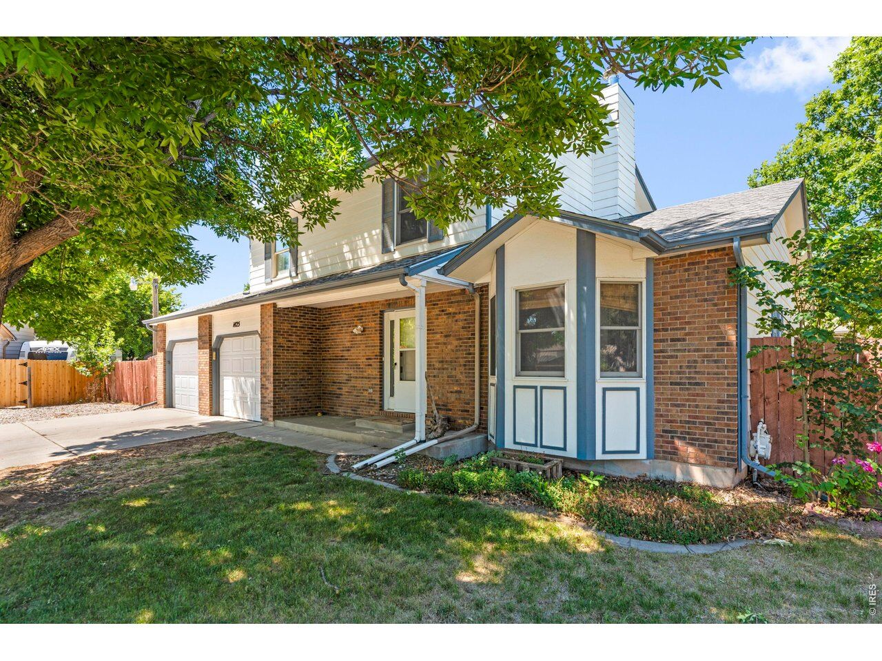 Property Photo: 1425 Clementine Ct CO 80526