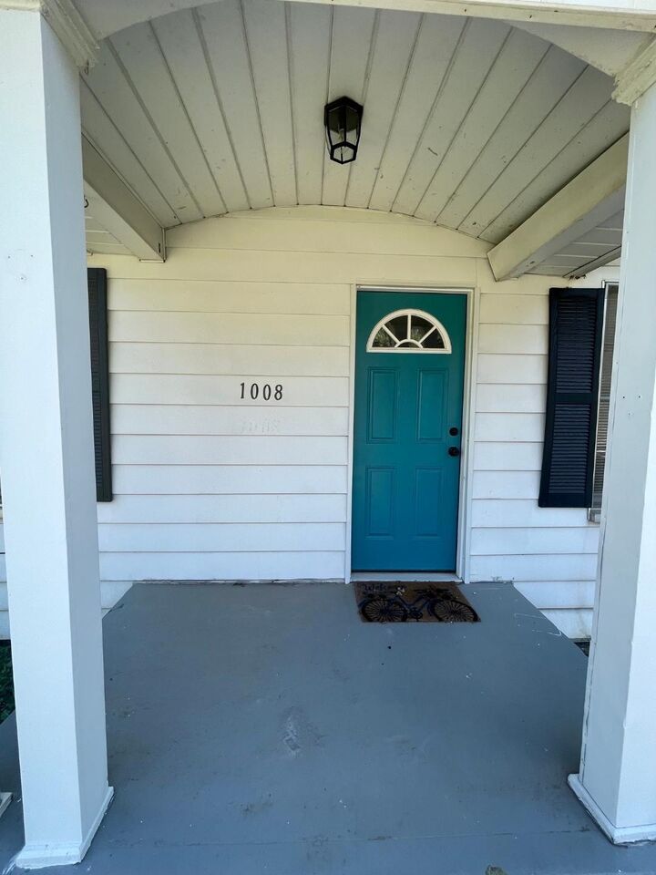 Property Photo: 1008 Bodie Street TX 75601