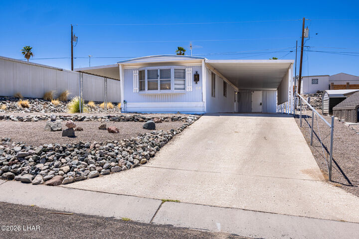 Property Photo: 3103 Lake Dr AZ 86404
