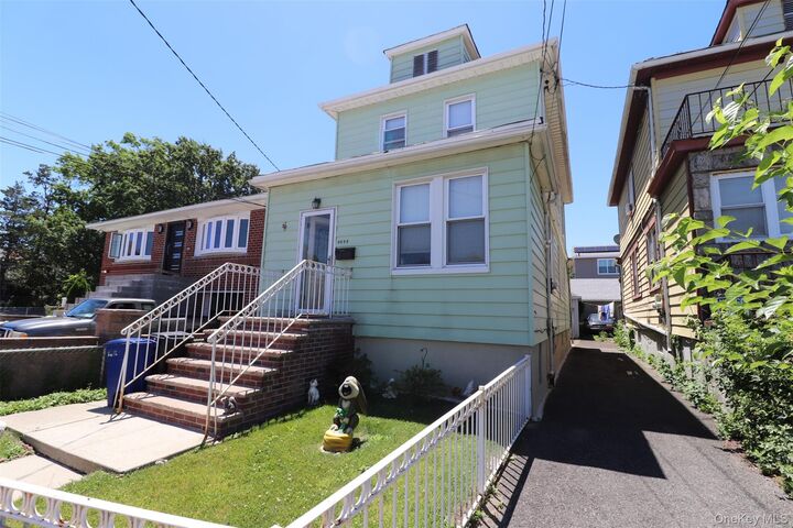 Property Photo:  3232 Country Club Road  NY 10465 