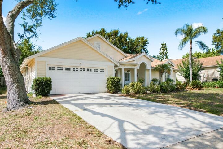 Property Photo: 970 Valley View Circle FL 34684