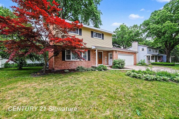 Property Photo:  2918 Saint Marys Drive  MI 48640 