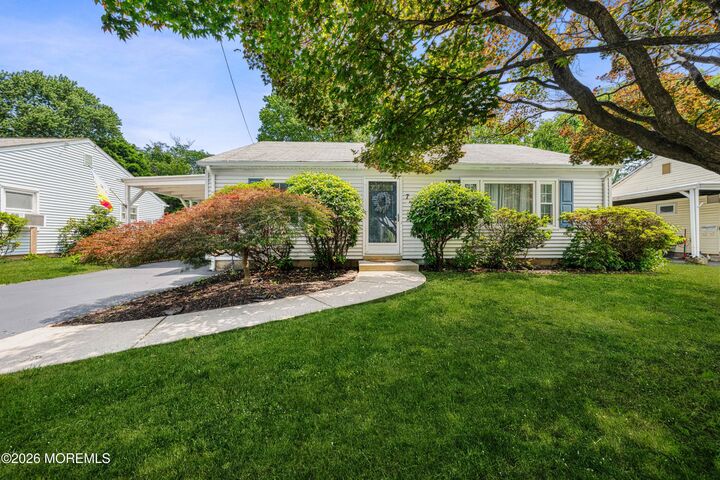 Property Photo: 7 Pierrepont Avenue NJ 08846