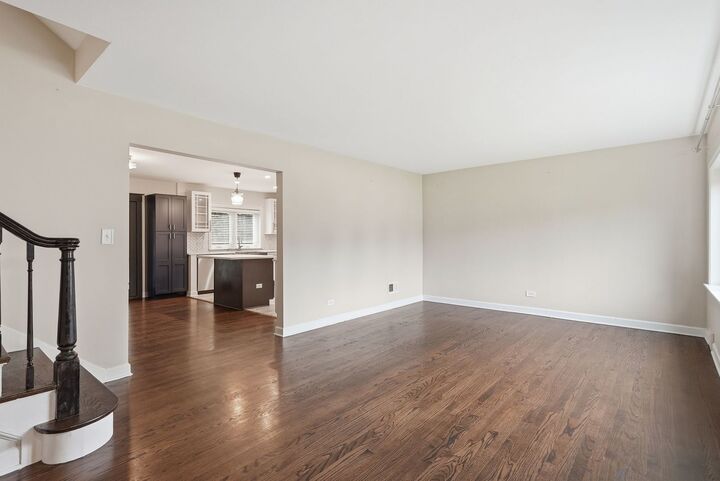 Property Photo:  7 Park Road Court  IL 60148 