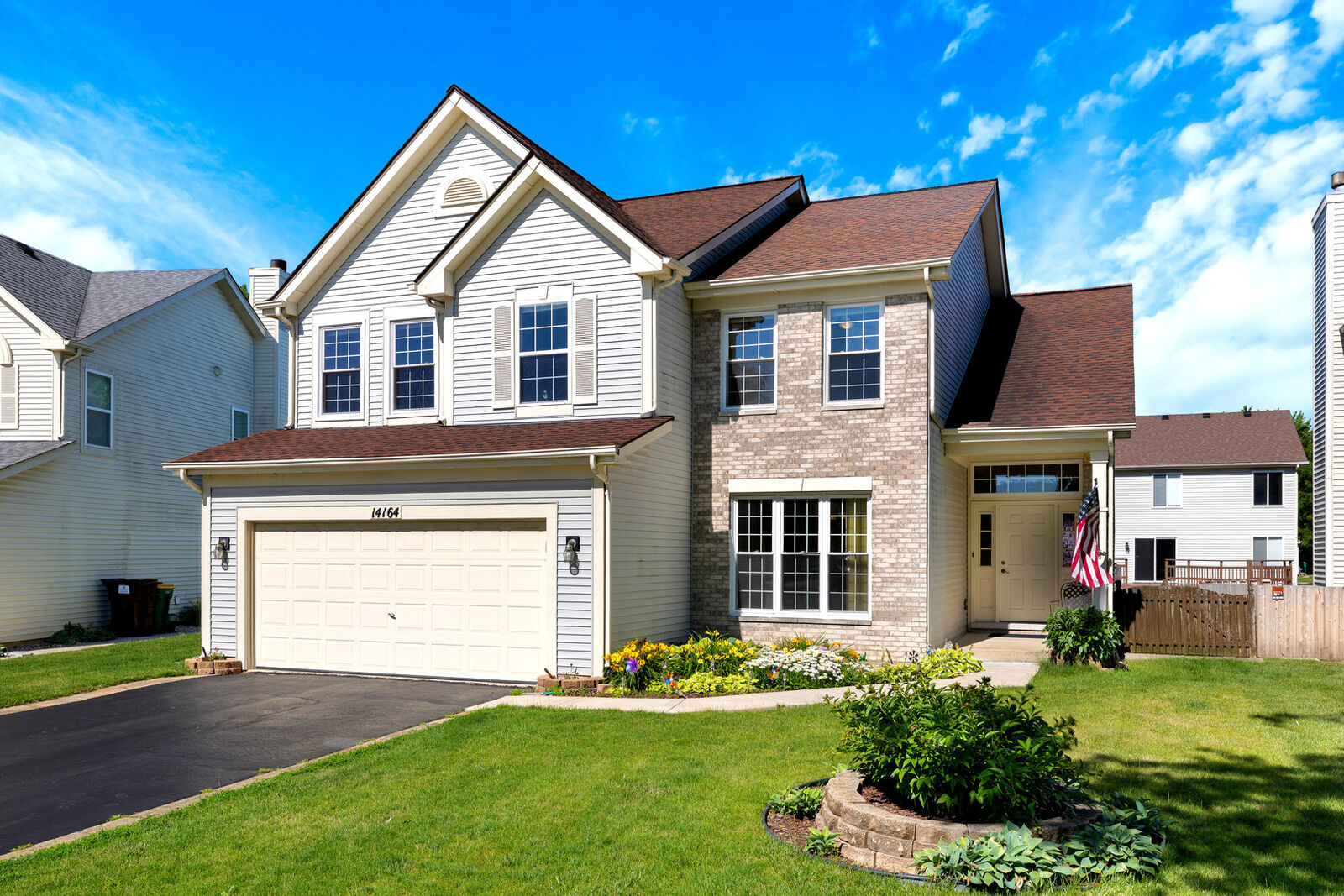 Property Photo: 14164 S Lehigh Drive IL 60544