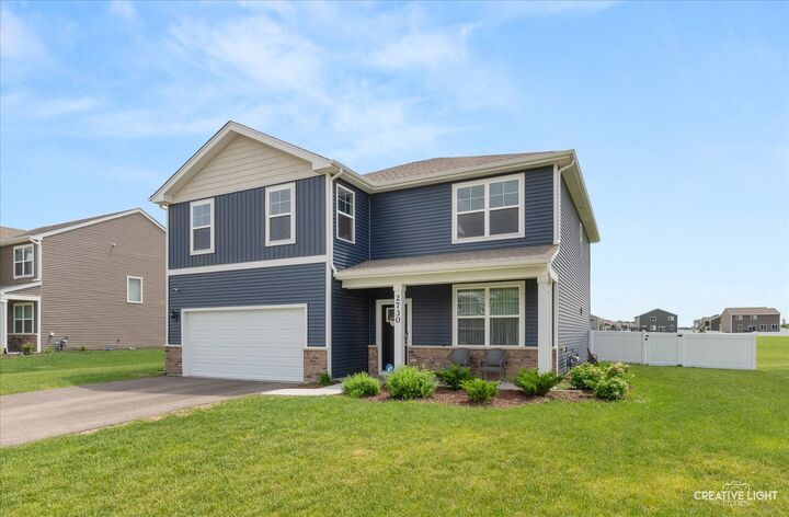 Property Photo:  