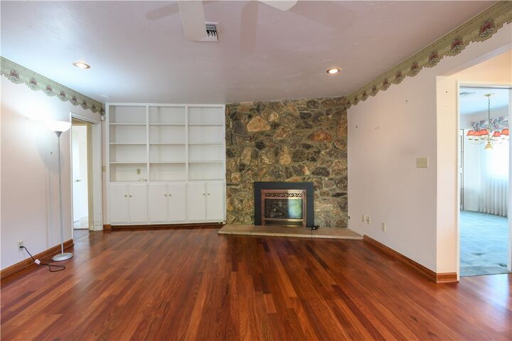 Property Photo: 5306 Bardwell CA 92506