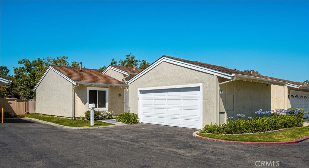 Property Photo: 32 Acorn 15 CA 92604