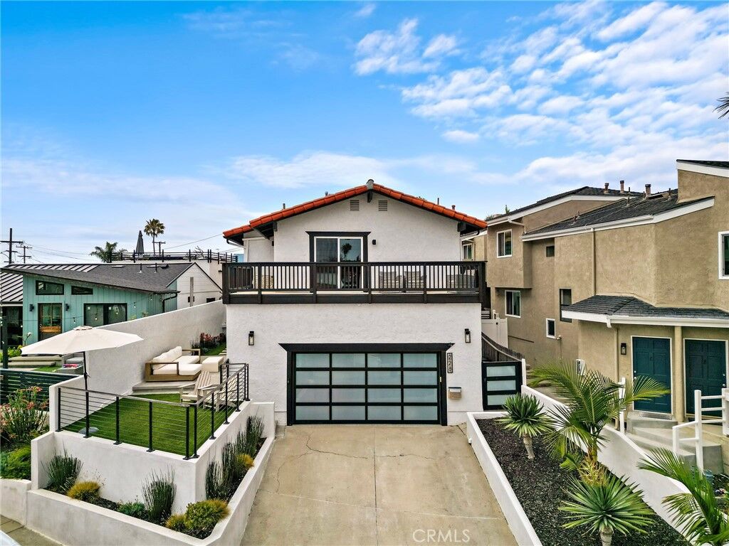 Property Photo: 228 W Canada 2 CA 92672