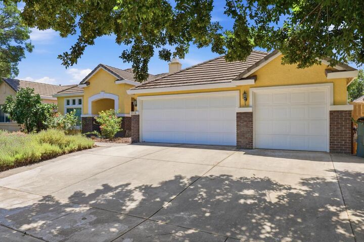 Property Photo:  1024 Santa Barbara Way  CA 95991 