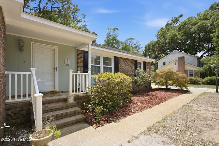 Property Photo:  206 Royal Oak Drive  NC 28409 