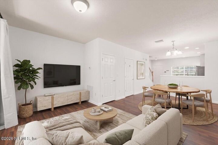 Property Photo: 8125 Summer Point Court FL 32256