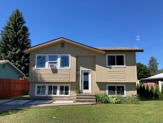 Property Photo: 850 Juniper St WA 99141