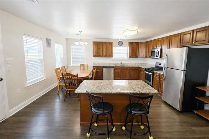 Property Photo:  682 Martin Lane  LA 70083 