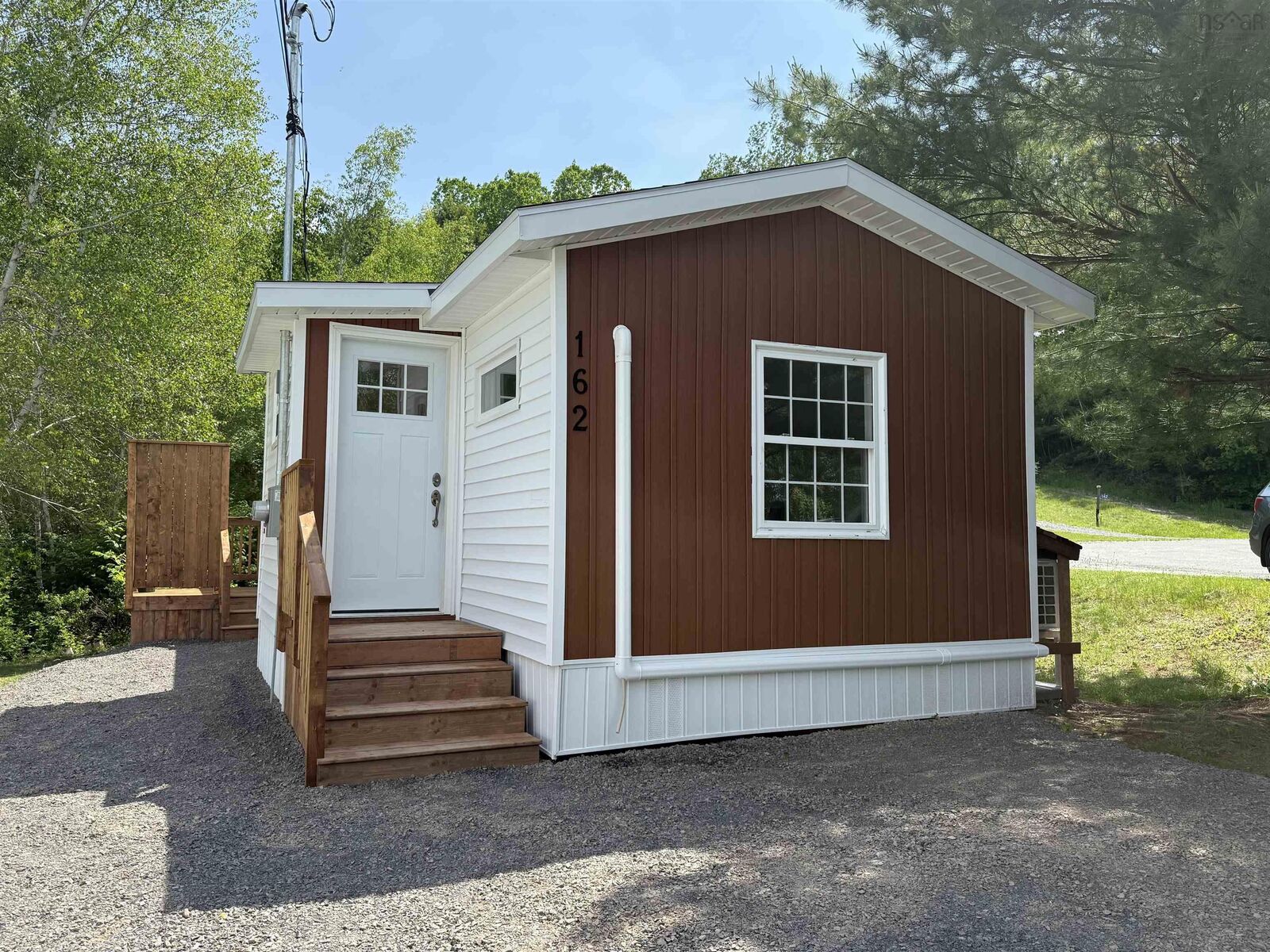 Property Photo:  162 Coldwell Court  NS B4N 5N3 