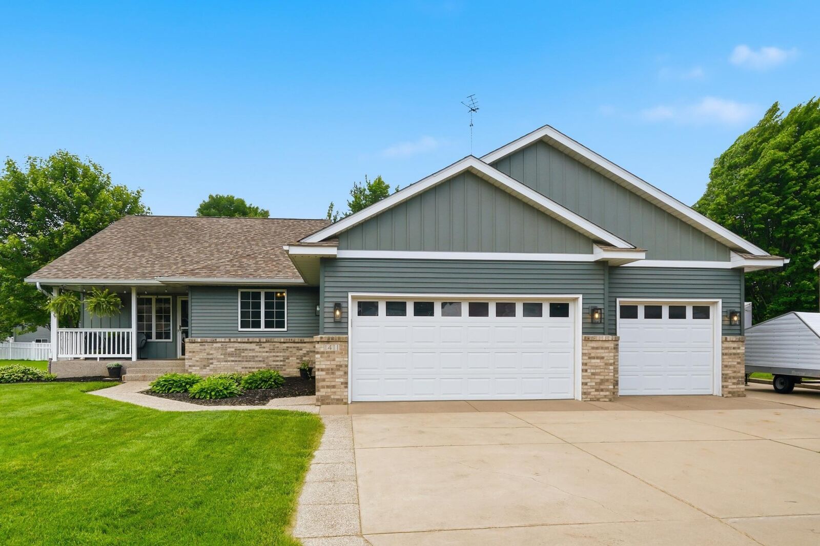Property Photo: 1411 8th Avenue N MN 56377